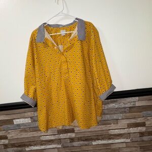 Chico's Yellow and Black Patterned Button Down Shirt Size 20/22